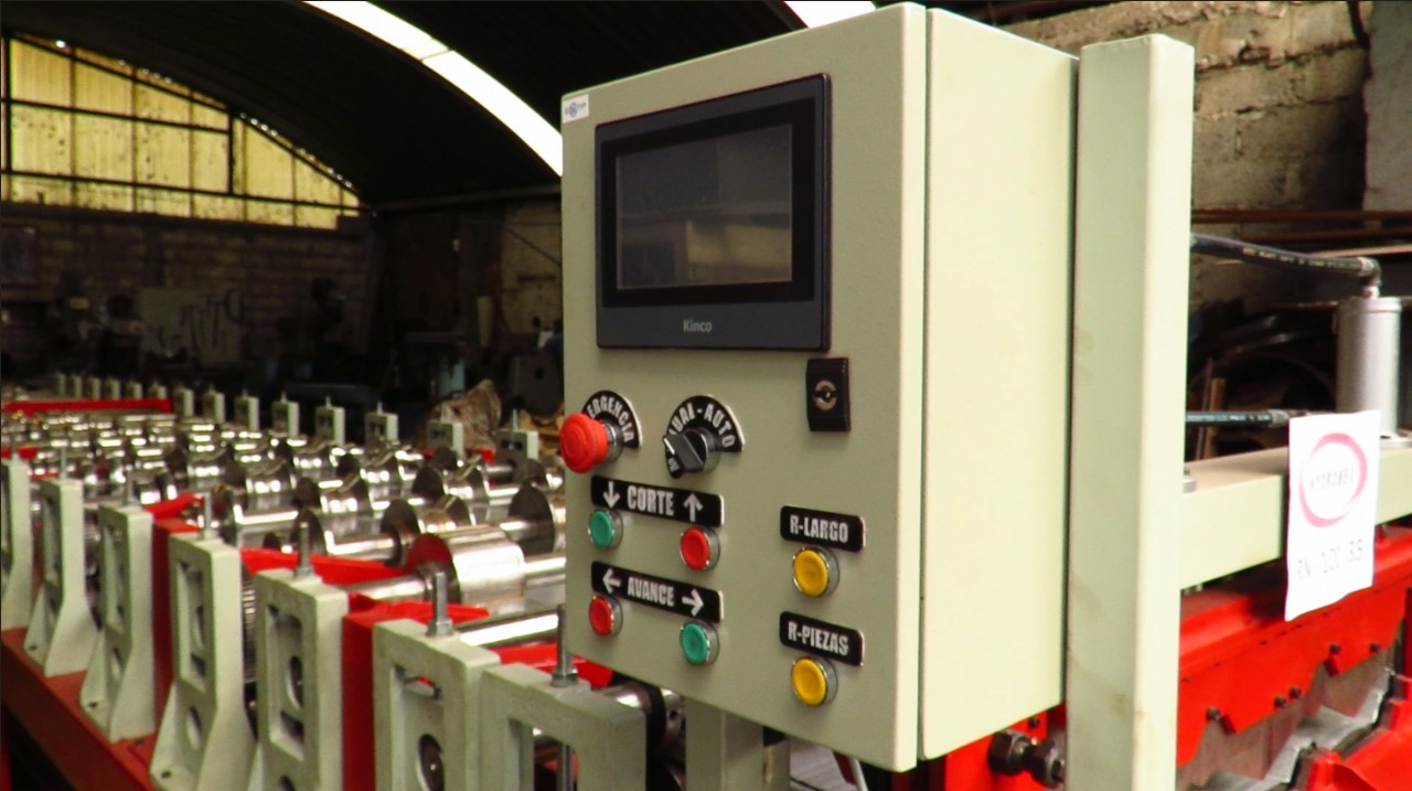 Tablero de control con PLC para medicion de distancia